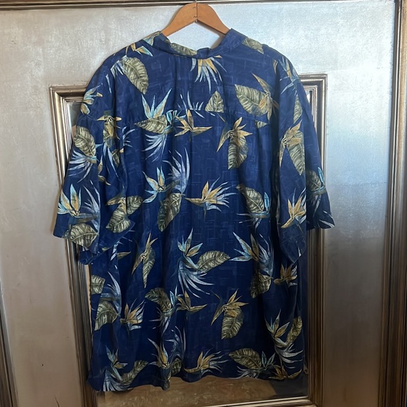 Tommy Bahama xxl 100% Silk Hawaiian Button Up Short Sleeve With Wooden Buttons - Picture 2 of 6